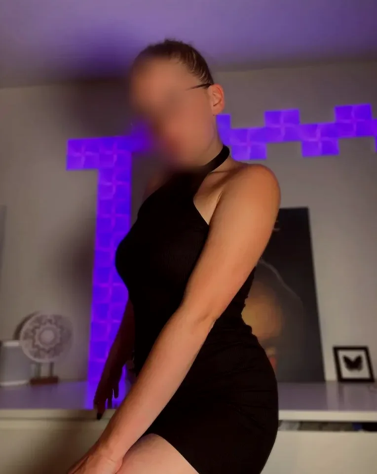 Saskia, 26