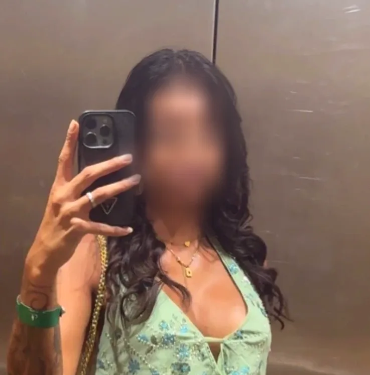 Selina, 23