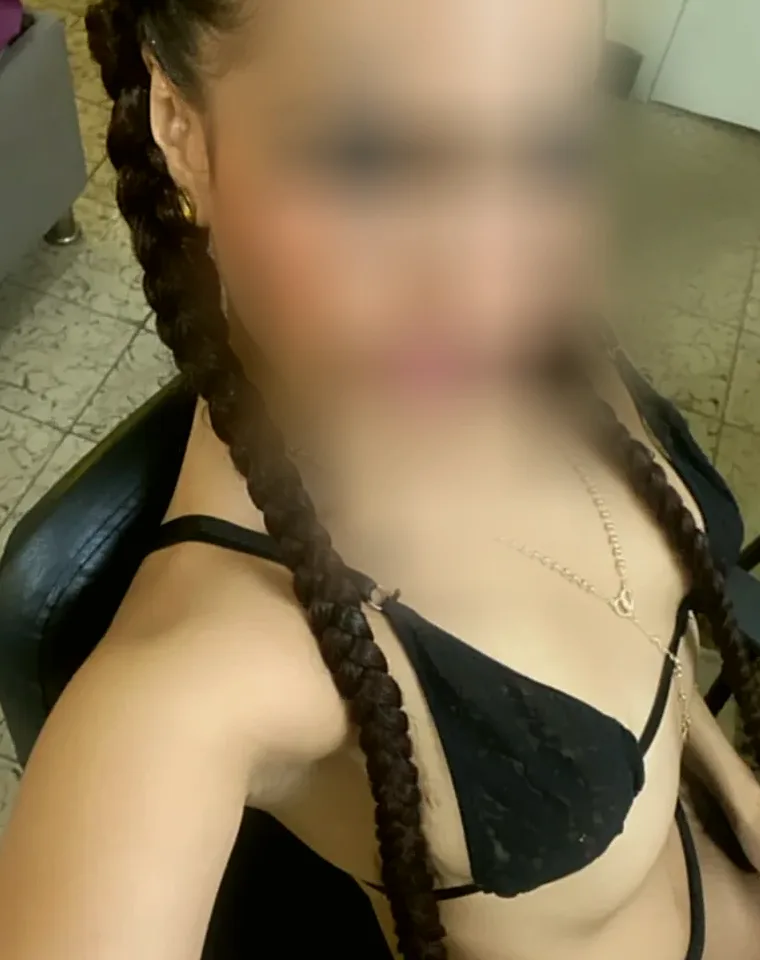 Selina, 31