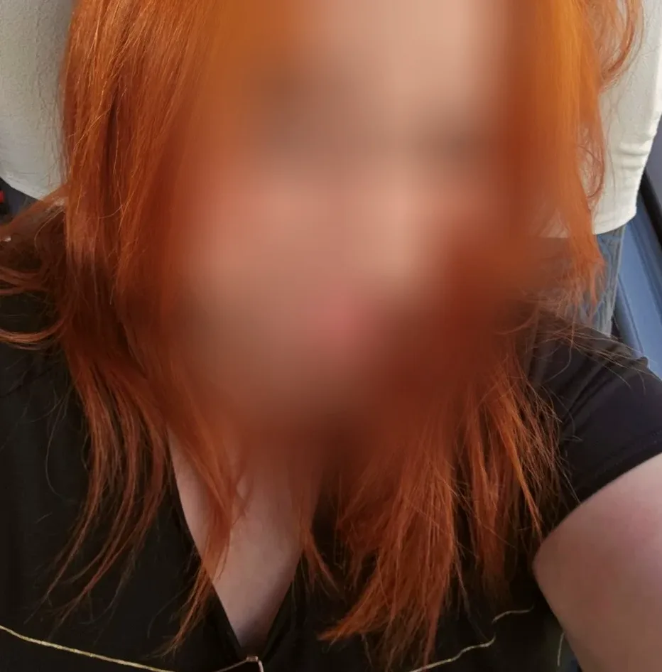 Sina, 25