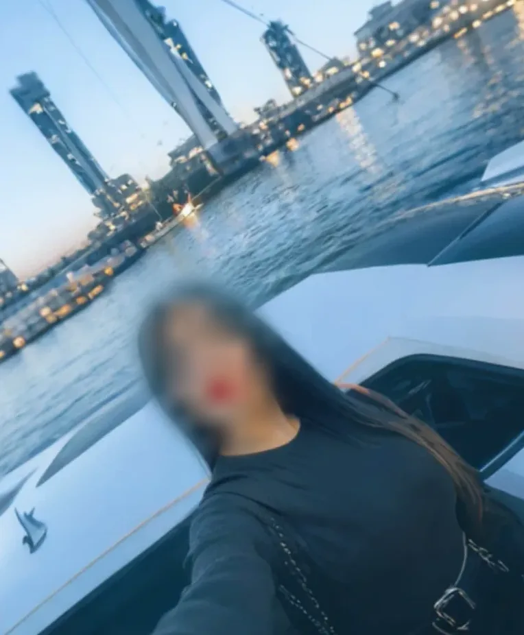 Sophia, 35