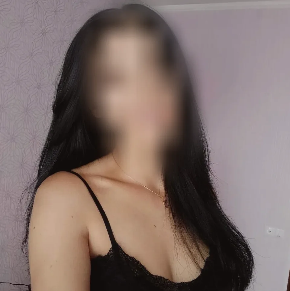 Stefanie, 29
